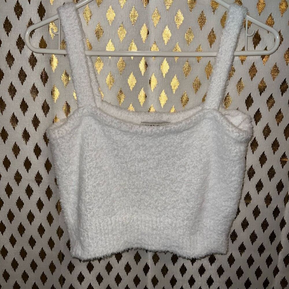 Love change Italy ￼Fuzzy furry white crop top tank top size S